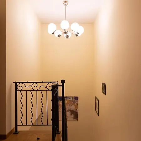 Проживание в семье Clicktheflat