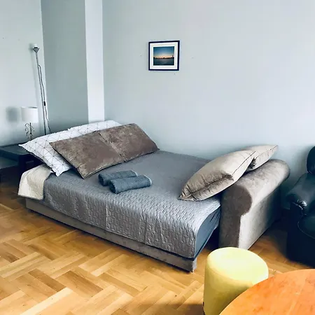 Clicktheflat Homestay Legionowo